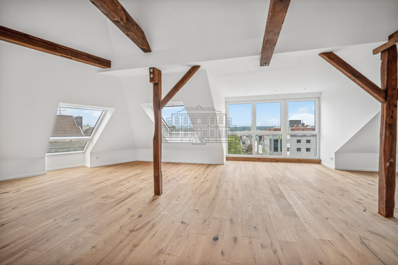 Neu errichtete, lichtdurchflutete Dachgeschosswohnung