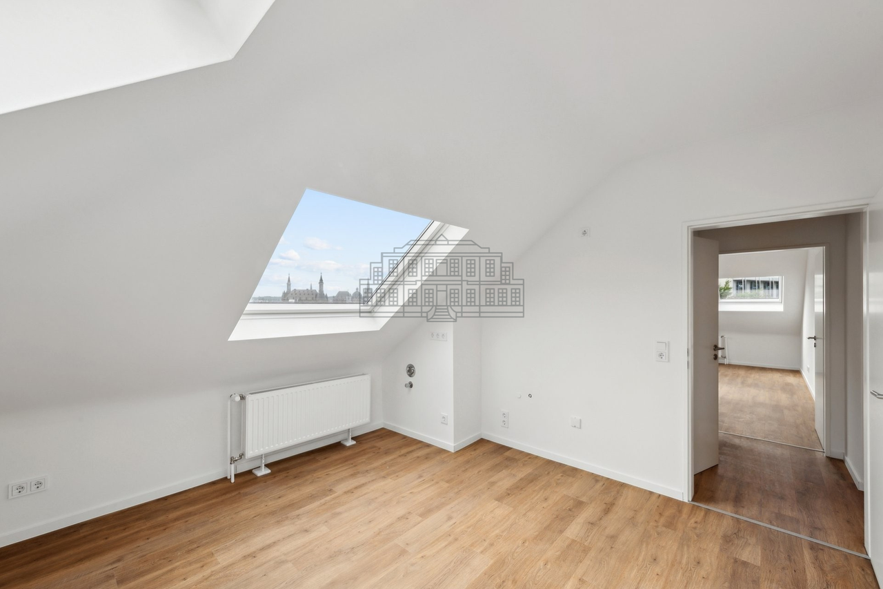 Schlafzimmer mit Domblick