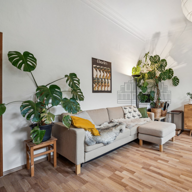 Lichtdurchflutete Altbauwohnung mit 2 Zimmern am Rehmplatz