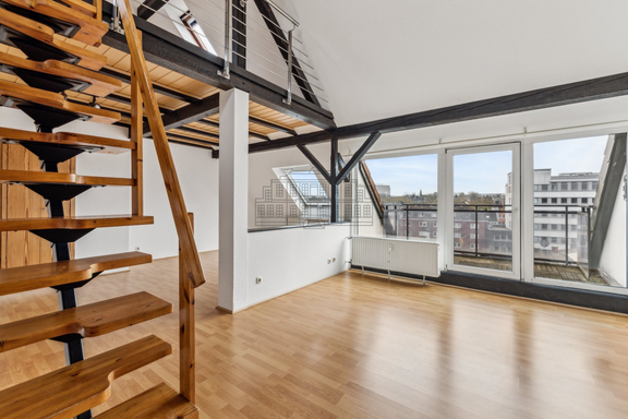 Gefragte Wohnung mit Empore und großzügigem Balkon